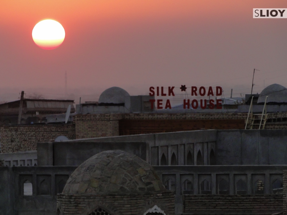 AskGoMad: Silk Road Solo Travel