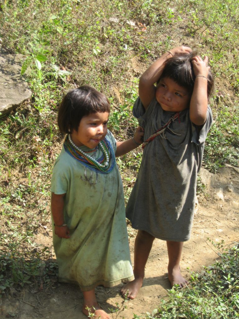 Children from a local tribe ciudad perdida