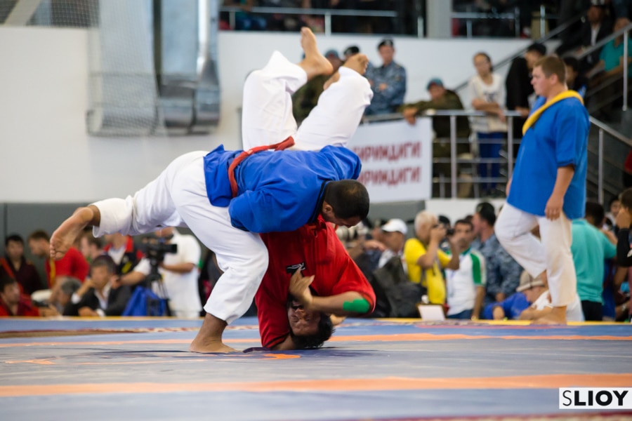 Alysh wrestling at the World Nomad Games 2016 in Kyrgyzstan.